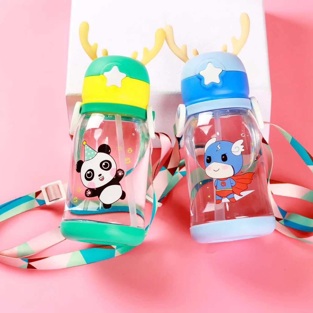 Garrafa Infantil Plástica com Bico de Silicone e Canudo 600ml - Imagem 3