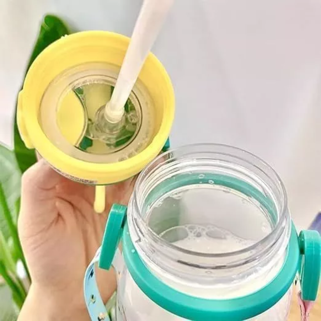 Garrafa Infantil Plástica com Bico de Silicone e Canudo 600ml - Imagem 5